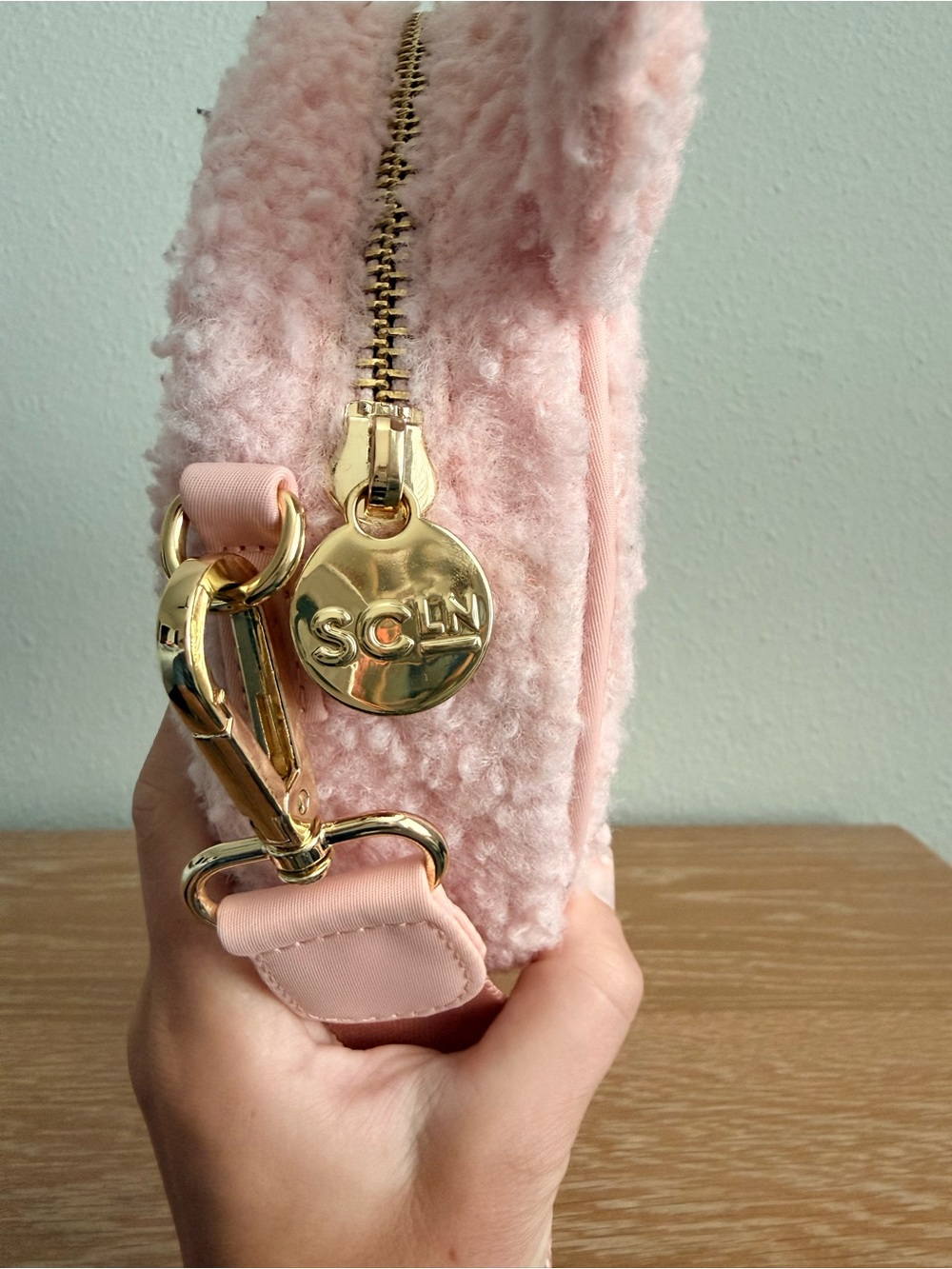 Stoney Clover Lane x Disney Sherpa crossbody bag - Picture 5 of 8
